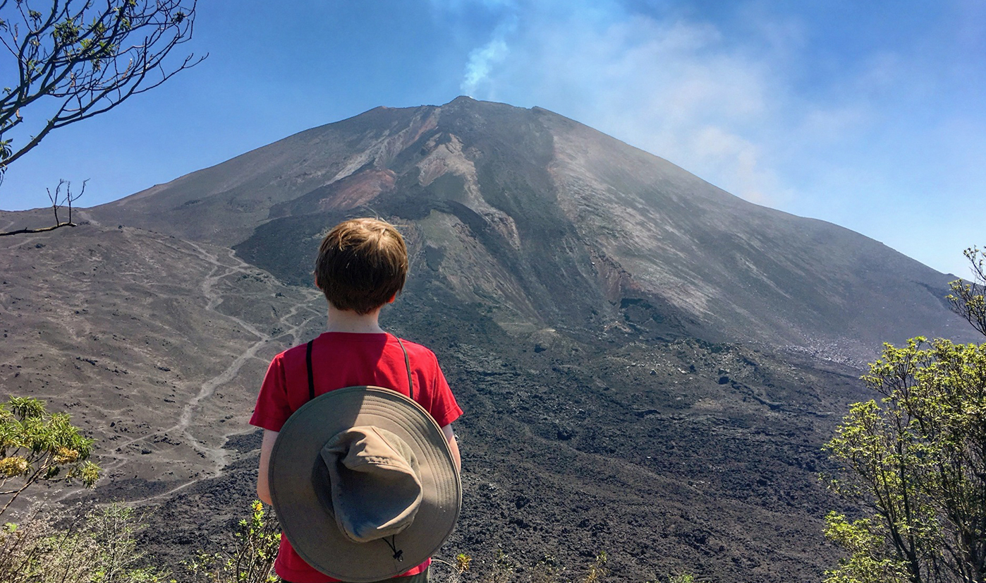 volcan-pacaya-family-classic-guatemala-tour